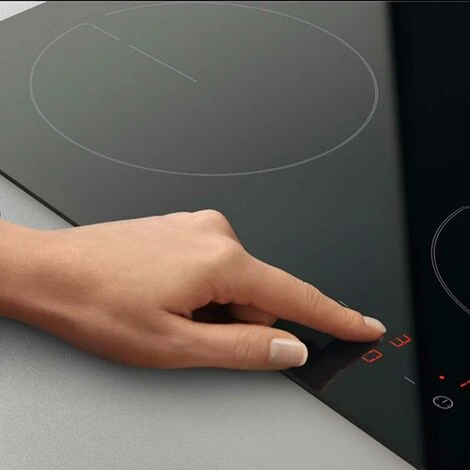 30cm Electric Ceramic Hob In Black, 2 Zone, Domino Design - Zanussi ZHRN383K 3 30cm Electric Ceramic Hob In Black, 2 Zone, Domino Design - Zanussi ZHRN383K - Image 3